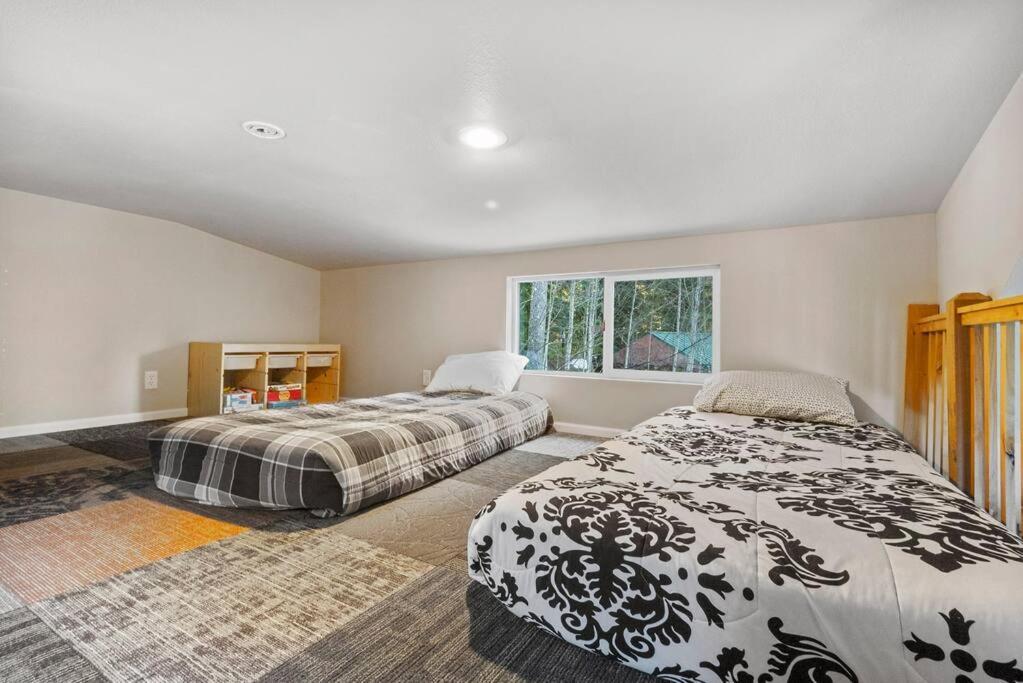 Cozy Tiny Home Steps Away From Mt. Rainier 애쉬포드 외부 사진
